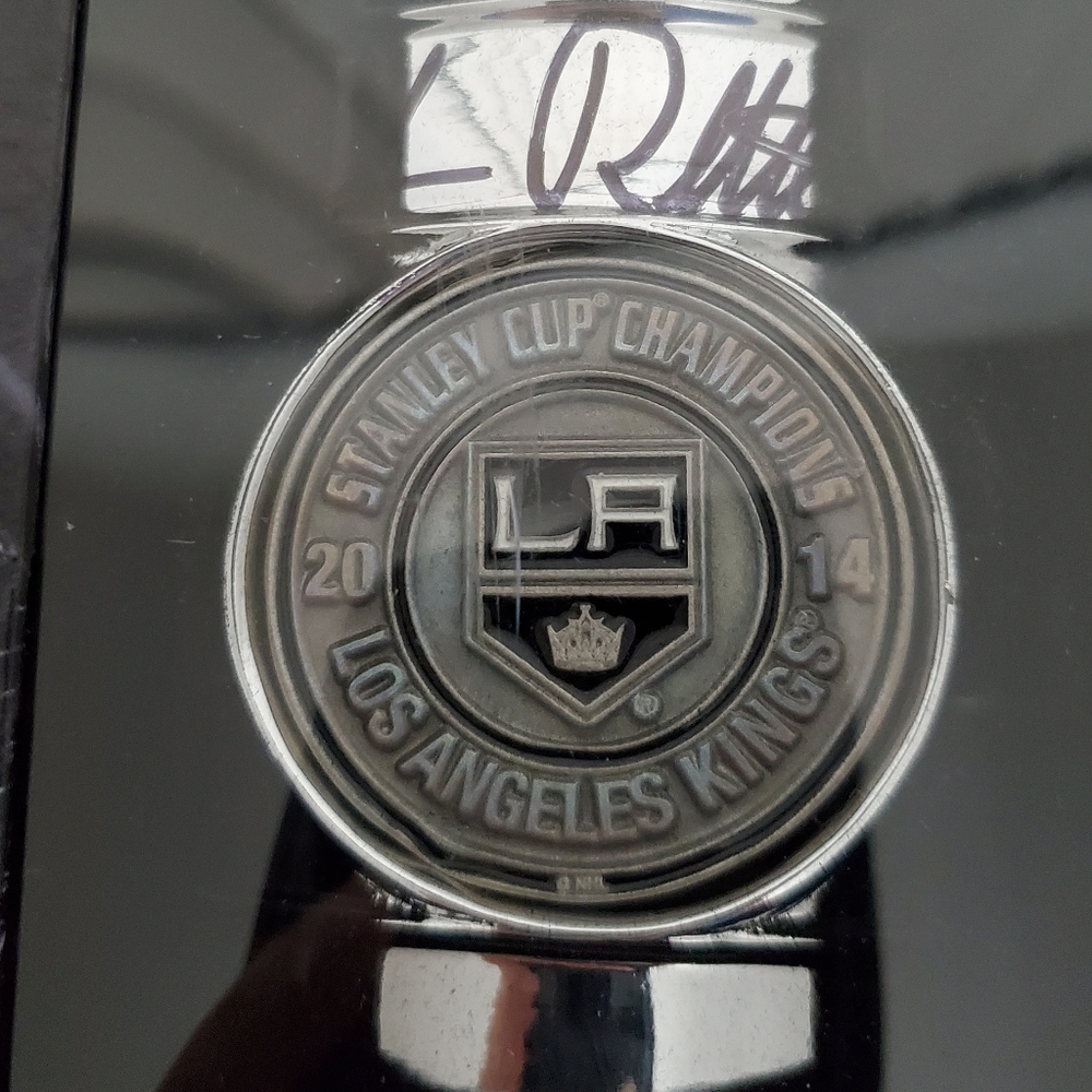 Luc Robitaille Signature - Picture 6 of 11